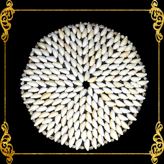 Coaster Made of Cowry Shells Design
